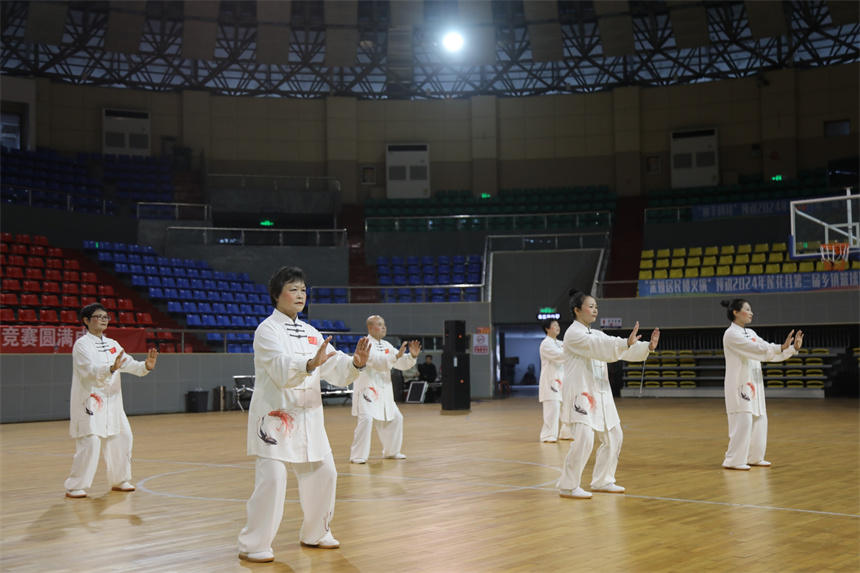 參賽選手們齊聚一堂，開展八法五步 、24式太極拳兩個項目的大比拼。賀治斌攝